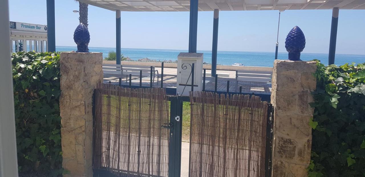 Casita Beach Front Torrox Bagian luar foto