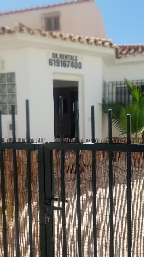 Casita Beach Front Torrox Bagian luar foto